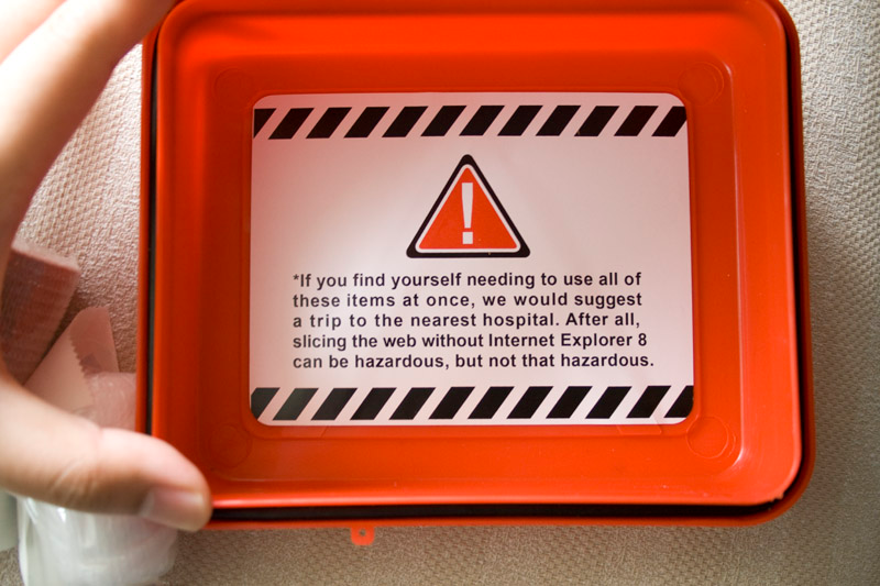 Illustration for article titled Microsoft Sends Out Weird Press Kit for IE 8 Beta